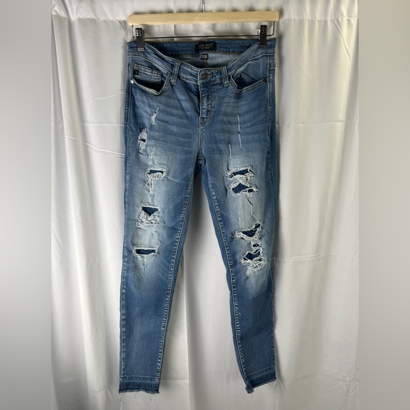 Judy Blue Los Angeles Patched Rip Skinny Jeans - Picture 5 of 9